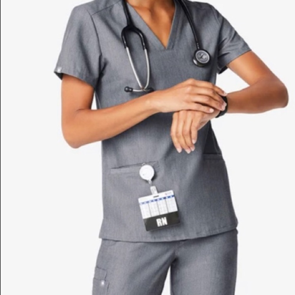 Casma Three-Pocket Scrub Top